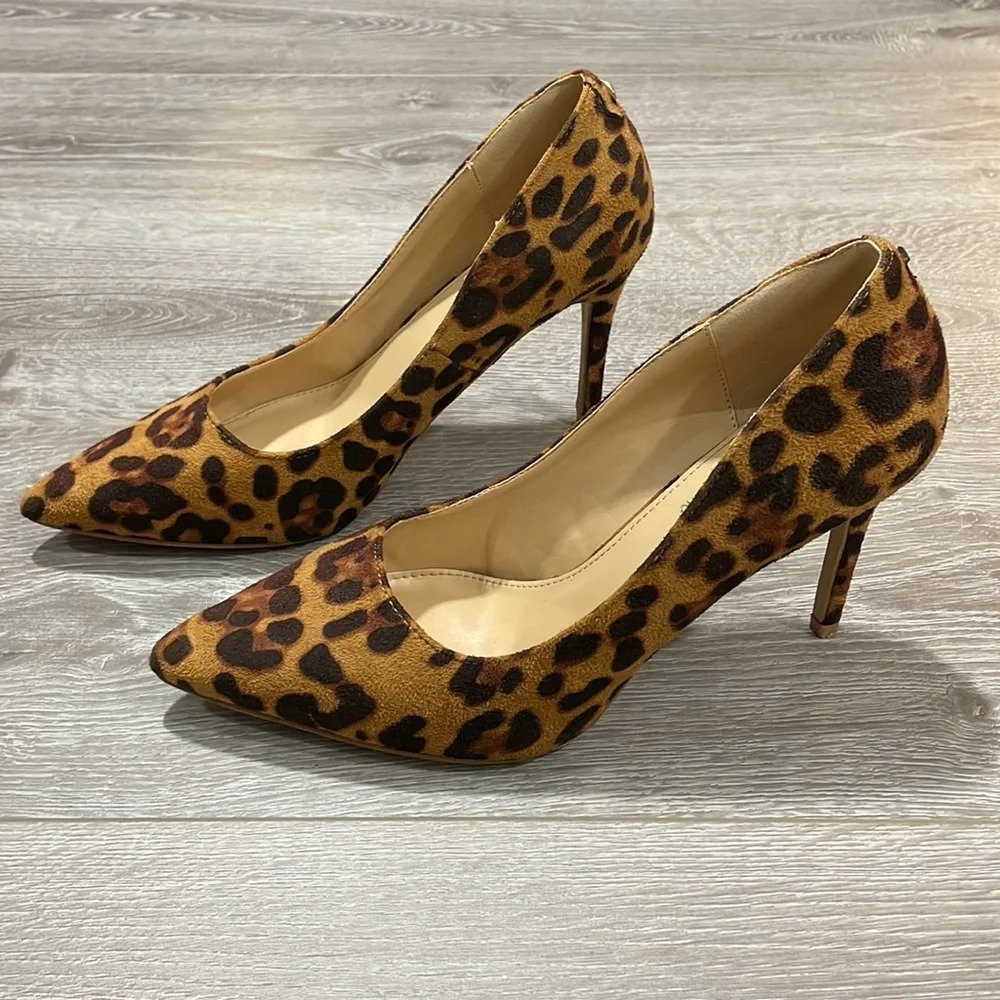 Catherine Malandrino Leopard Print Harriet Pump Heels 9